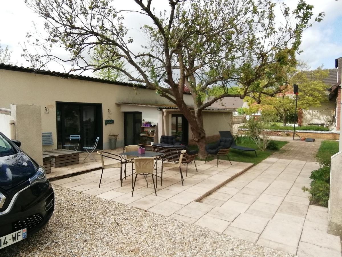 Le Clos Des Feugrais Saint-Aubin-lès-Elbeuf Eksteriør bilde